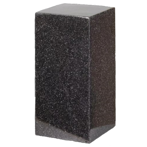 Столб СГ-2 из гранита Габбро-диабаз, высота 20 см, сечение 15 см