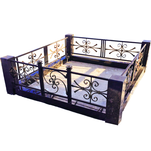 Надгробное сооружение Комплекс из гранита с коваными элементами Пантеон